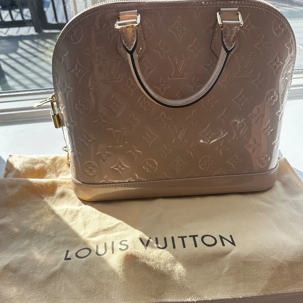 Original Louis Vuitton Alma GM Rose Ballerine ( baby pink) - Picture 1 of 3